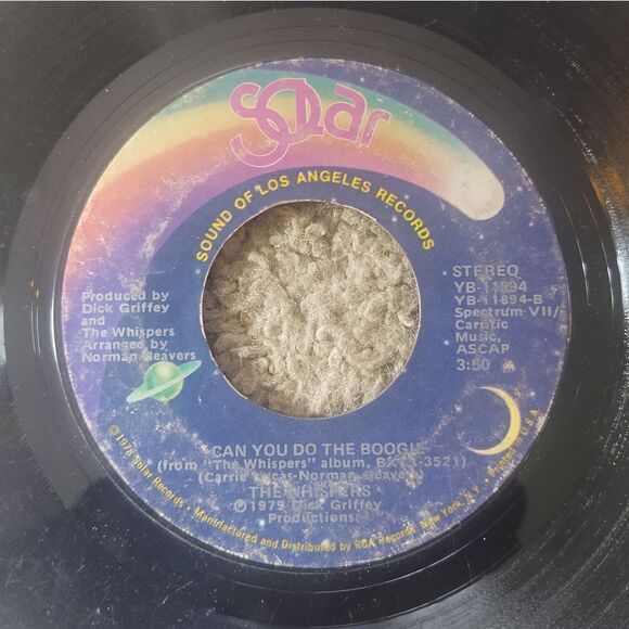The Whispers - AND THE BEAT GOES ON/CAN YOU DO THE BOOGIE 45' Vinyl Record - Picture 3 of 3